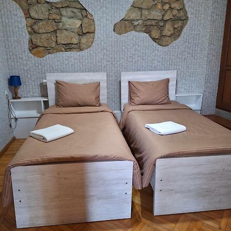 Guesthouse Litoros 쿠타이시 외부 사진